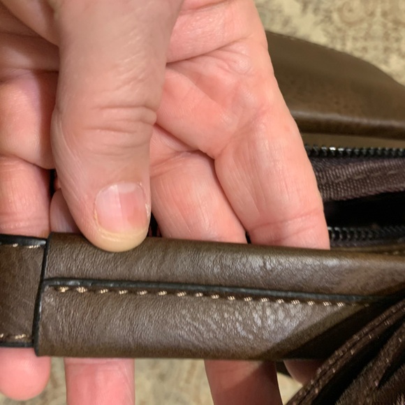 Men’s Weixier Leather Messenger Crossbody Bag - Picture 8 of 15